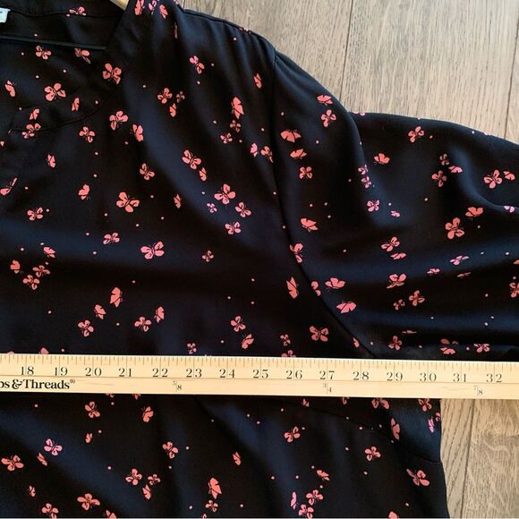CATHERINES Simi Sheer Blouse Women’s 3X Black Pink Butterfly V Neck Button Up. - Picture 9 of 11
